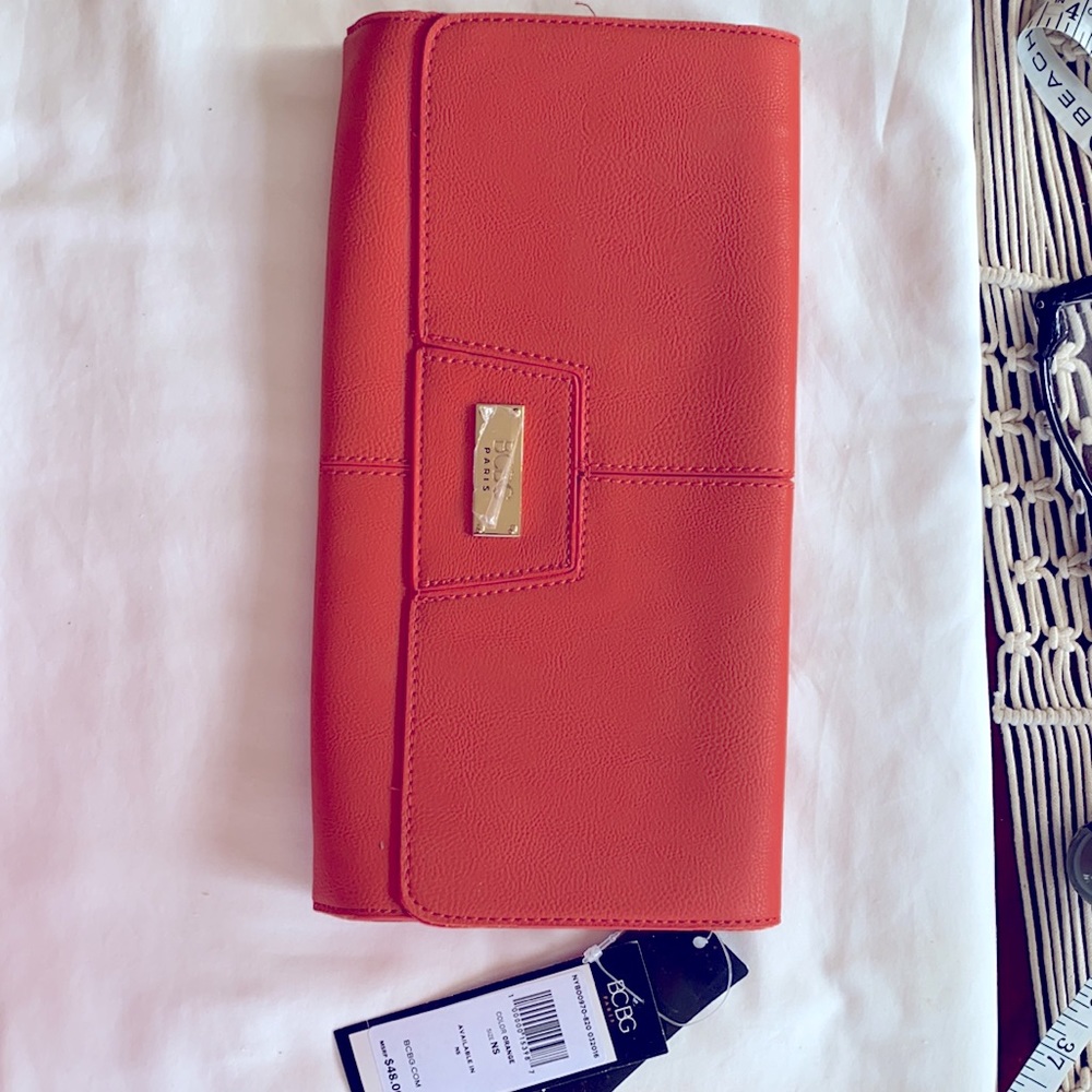 NWT BCBG PARIS Chic Clutch Orange - Picture 2 of 8